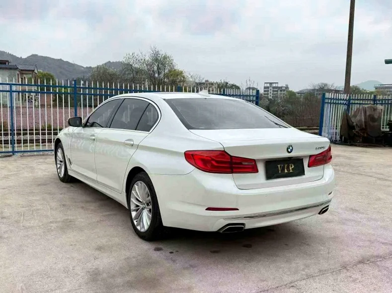 宝马5系 内饰前排