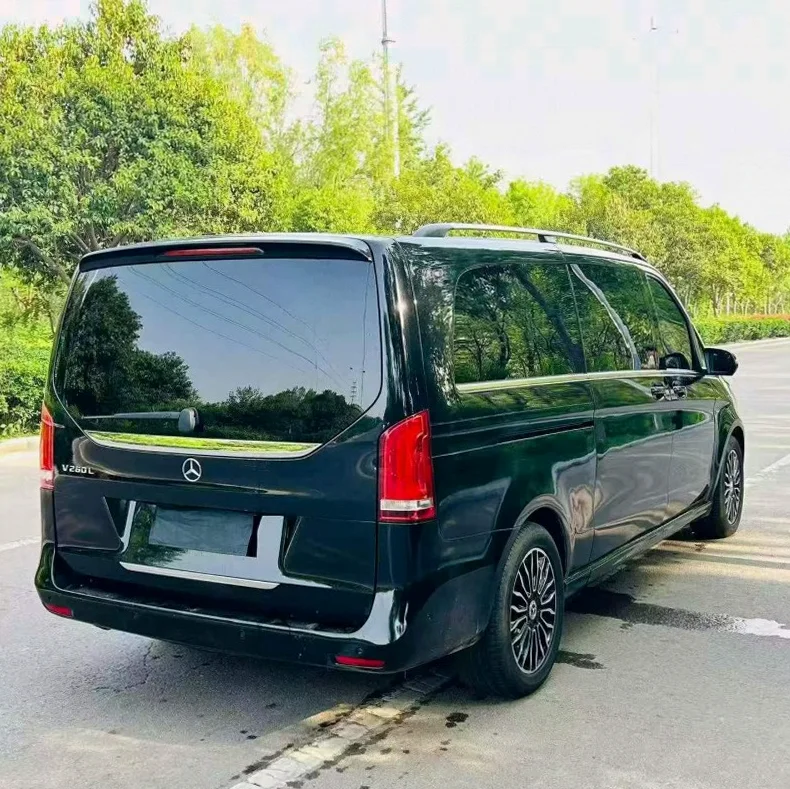 奔驰V 内饰后排