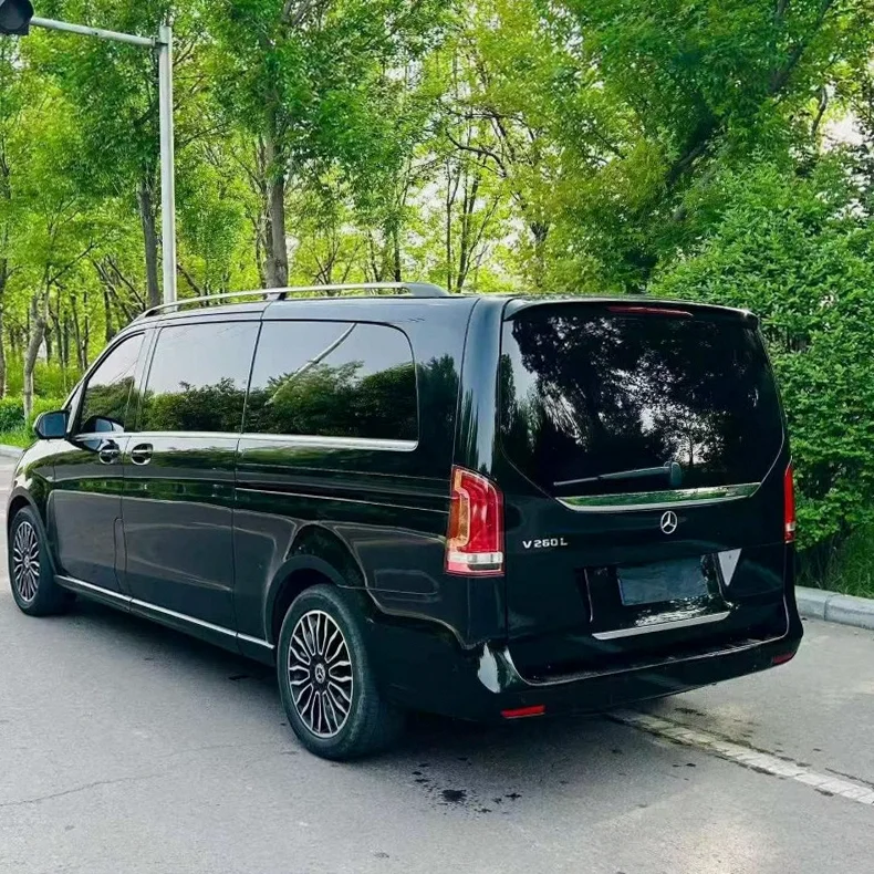 奔驰V 内饰前排