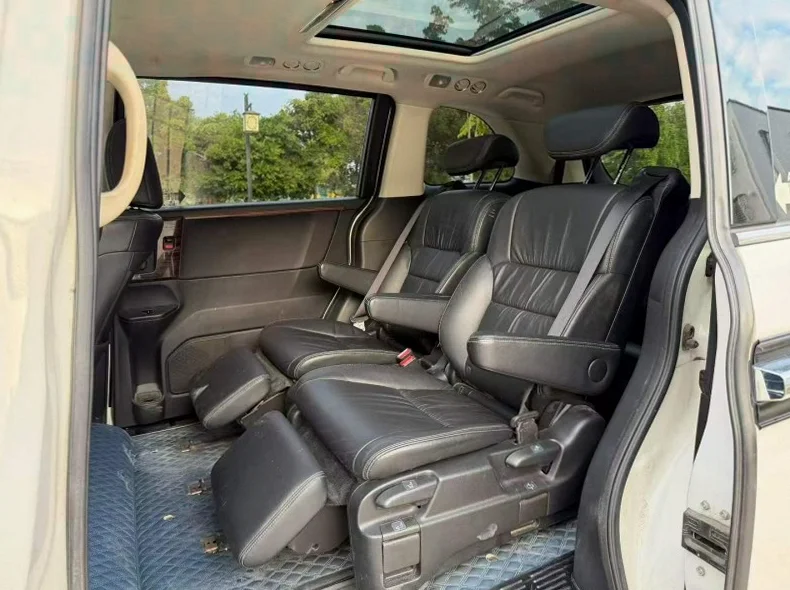 本田艾力绅 后面外观三