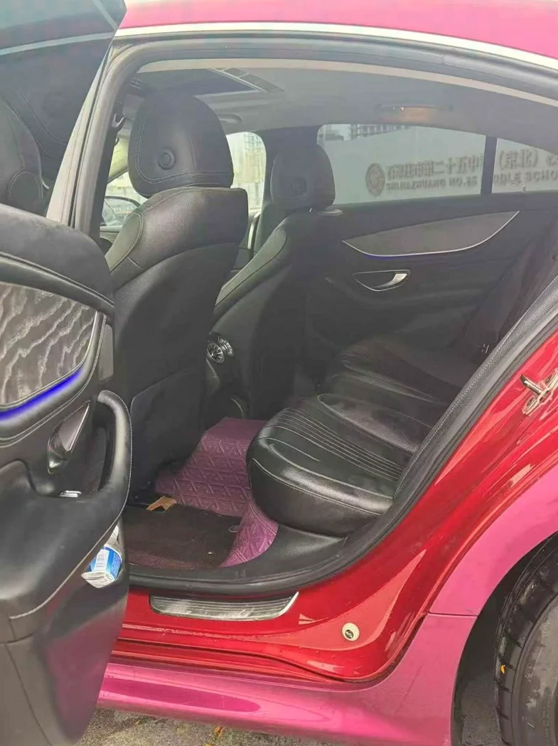 奔驰CLS 后面外观一