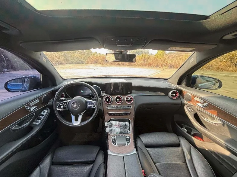 奔驰GLC 后面外观一