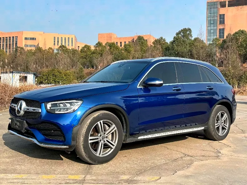 奔驰GLC 正面外观三