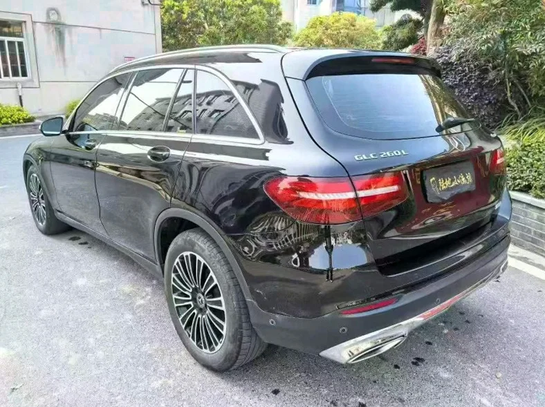 奔驰GLC 内饰后排