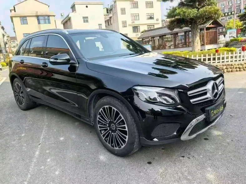 奔驰GLC 后面外观一