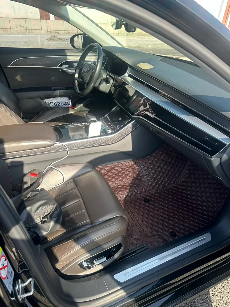 奥迪A8L 后面外观三