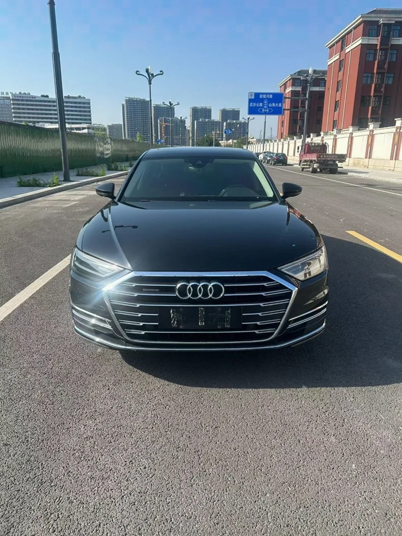 20年奥迪A8L 3.0T豪华版