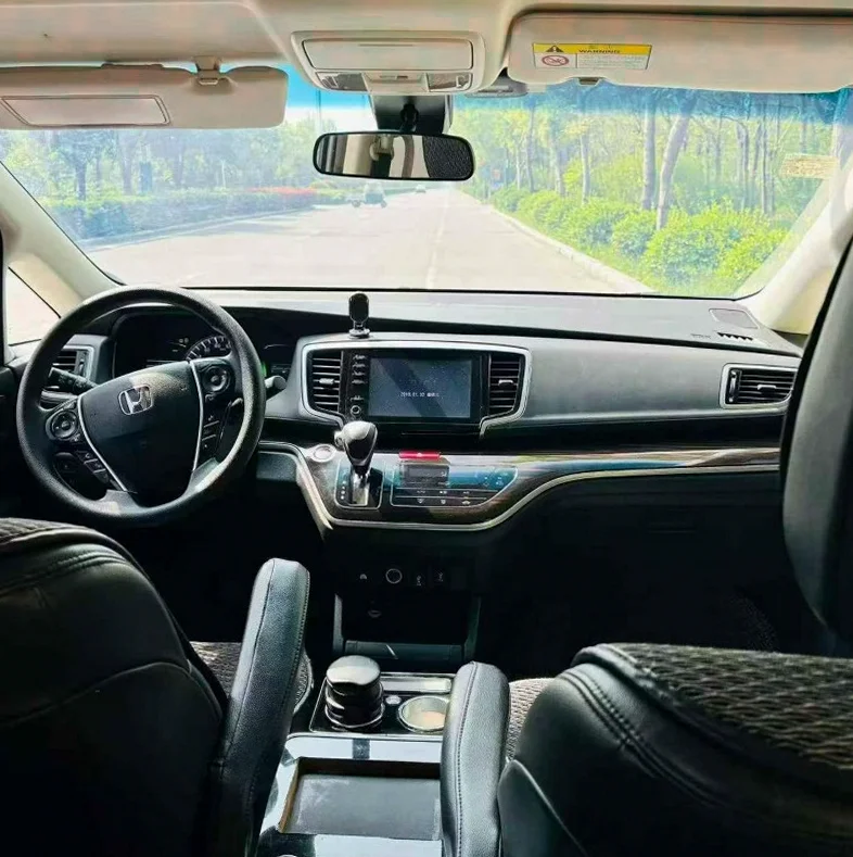 本田奥德赛 后面外观一