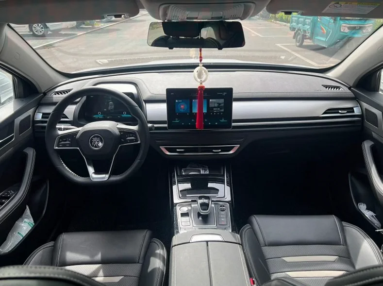 比亚迪秦 后面外观二