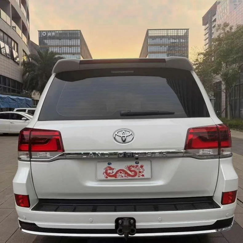 丰田兰德酷路泽 驾驶室