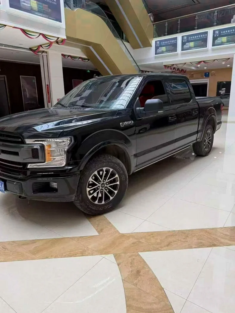 福特猛禽 正面外观三