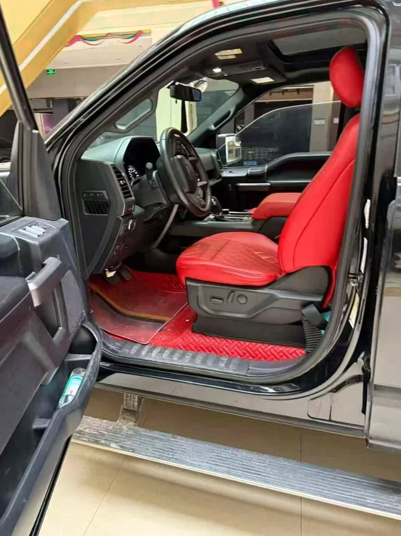 福特猛禽 后面外观三