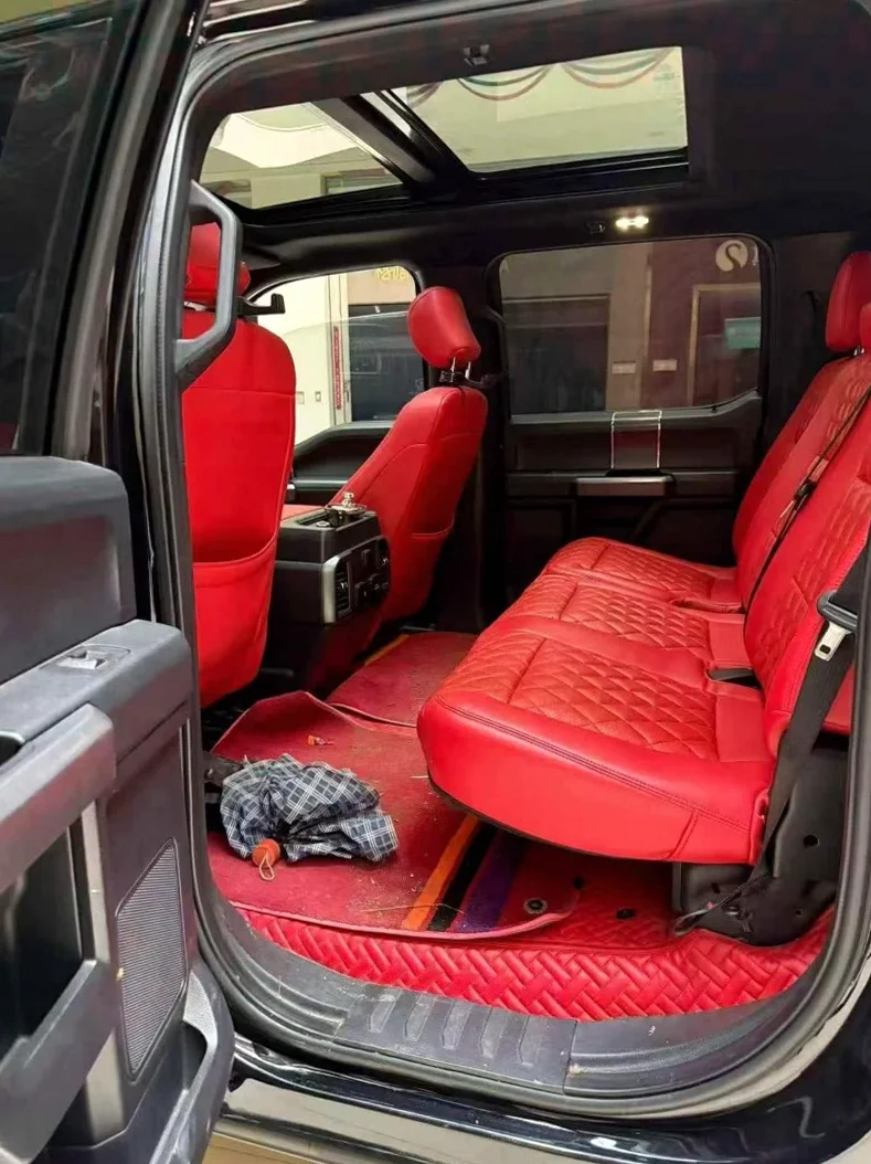 福特猛禽 后面外观二