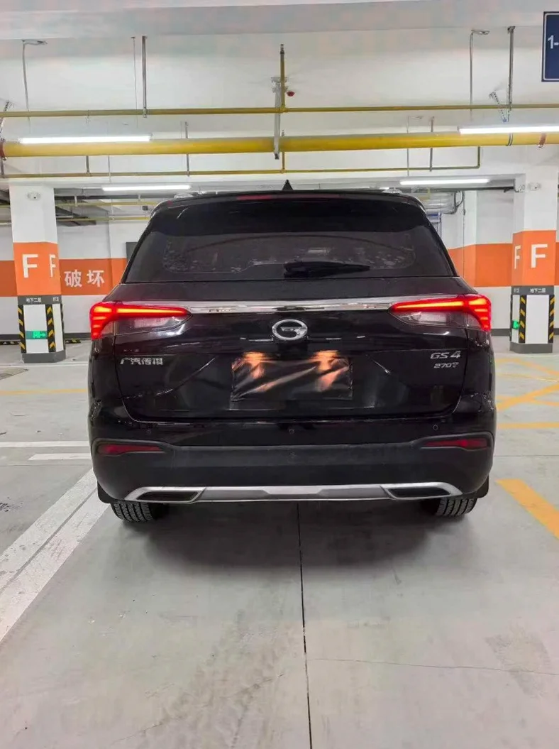 传祺GS4 内饰前排