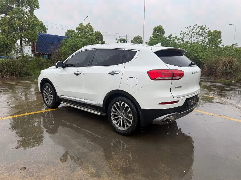 哈弗H6 内饰前排