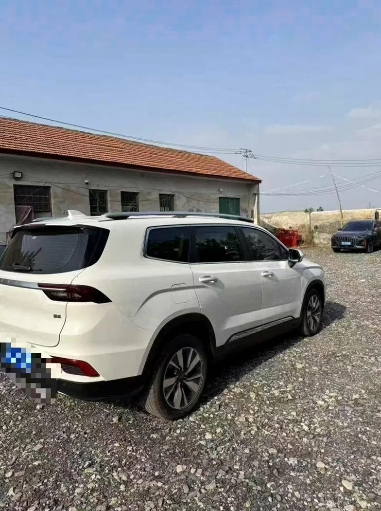 吉利豪越 内饰后排