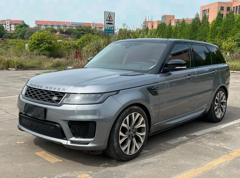 路虎揽胜运动 正面外观二