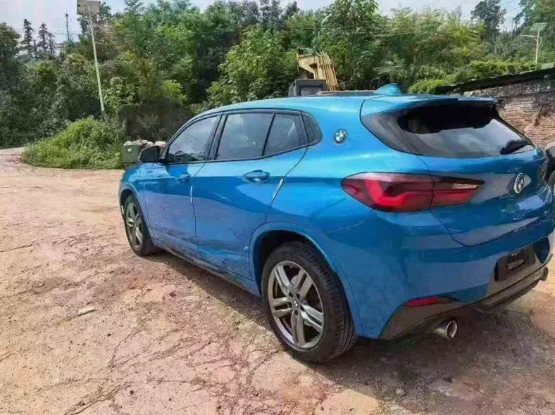 宝马X2 内饰后排