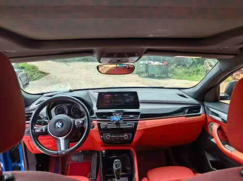 宝马X2 正面外观二