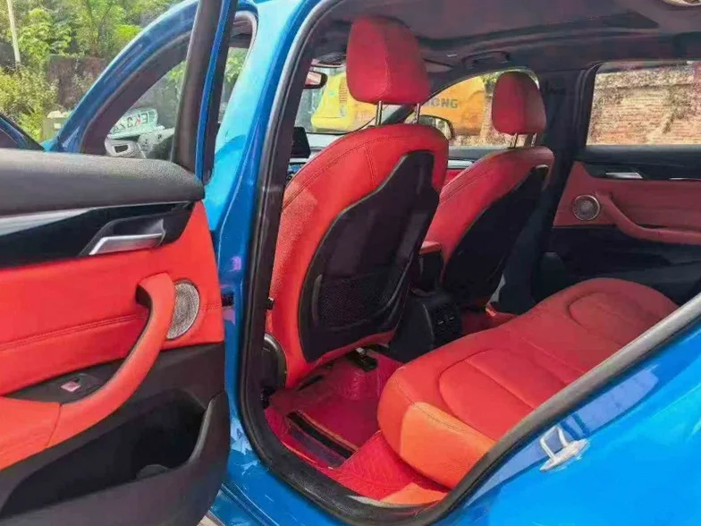 宝马X2 后面外观二