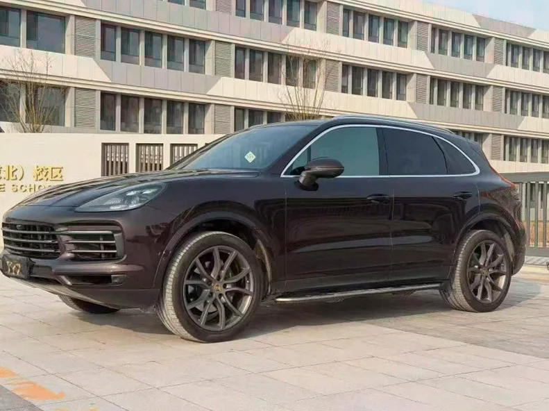 保时捷卡宴 正面外观二