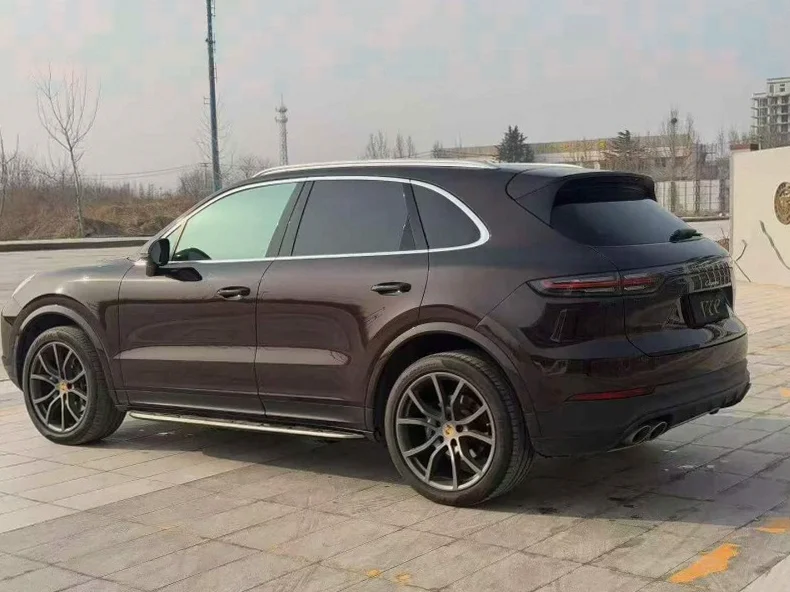 保时捷卡宴 驾驶室