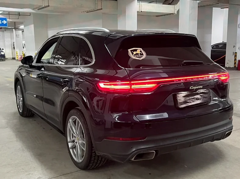 保时捷卡宴 内饰前排