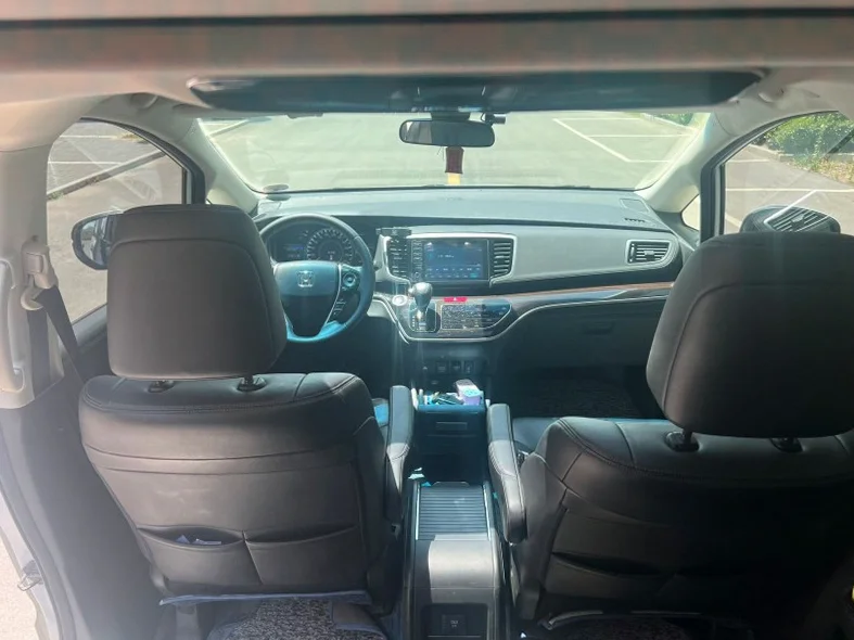 本田奥德赛 后面外观二