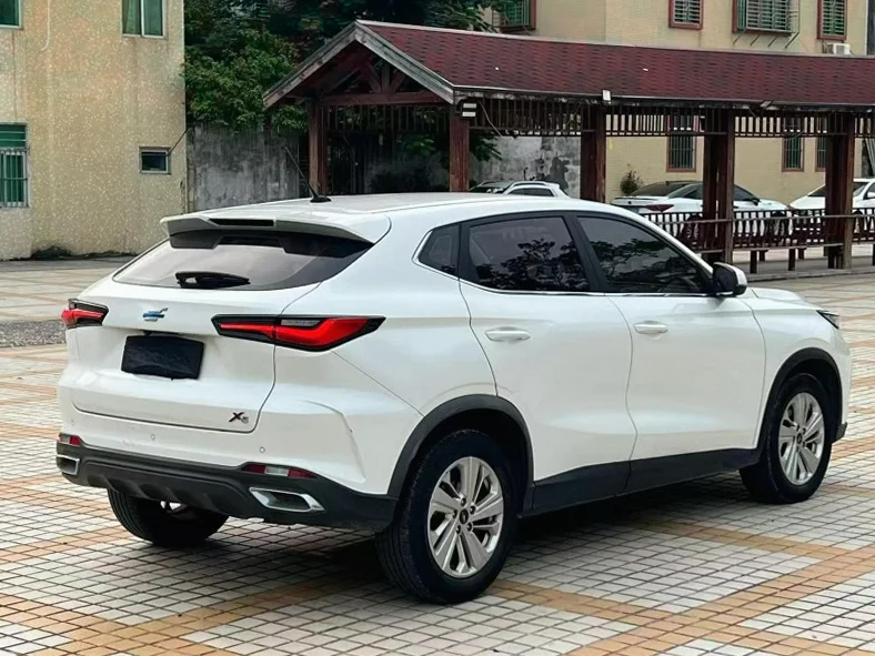 长安汽车欧尚 内饰后排