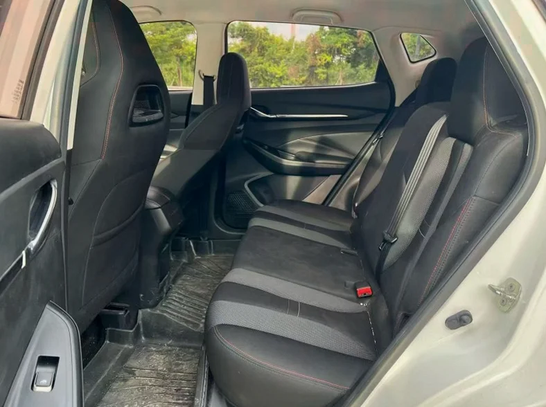 长安汽车欧尚 后面外观三