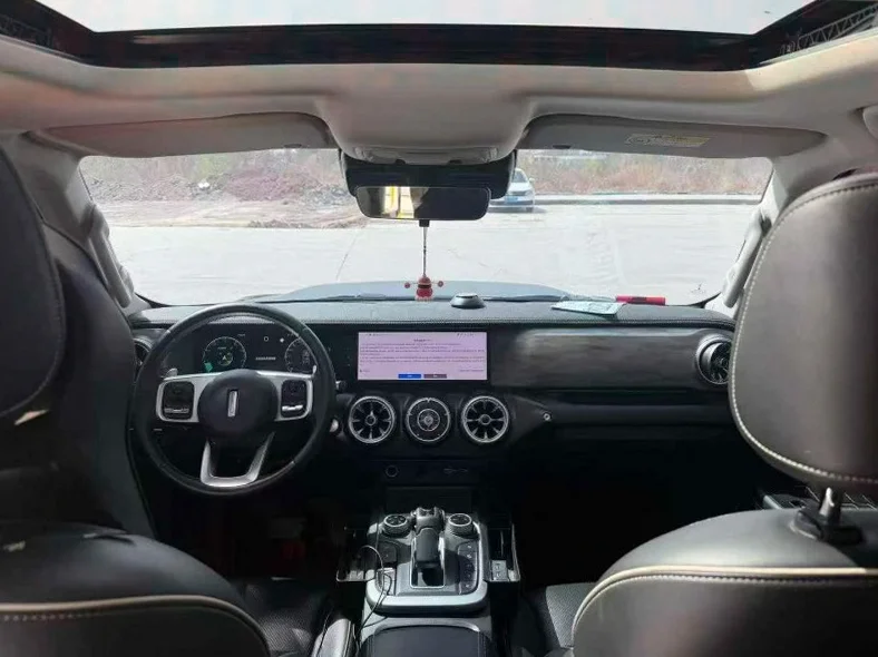 长城汽车坦克 后面外观二