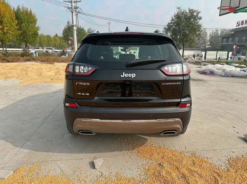 Jeep自由光 驾驶室