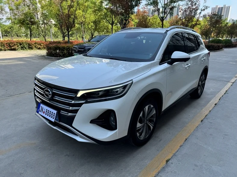 传祺GS4 正面外观三