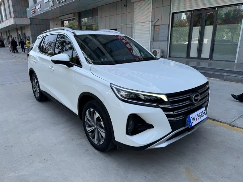 传祺GS4 正面外观二