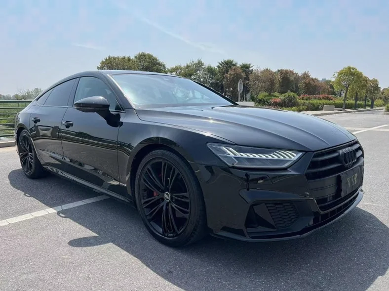 奥迪A7L 正面外观二