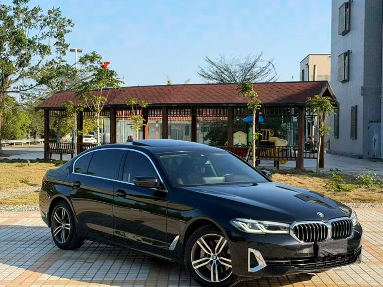 宝马5系 正面外观二