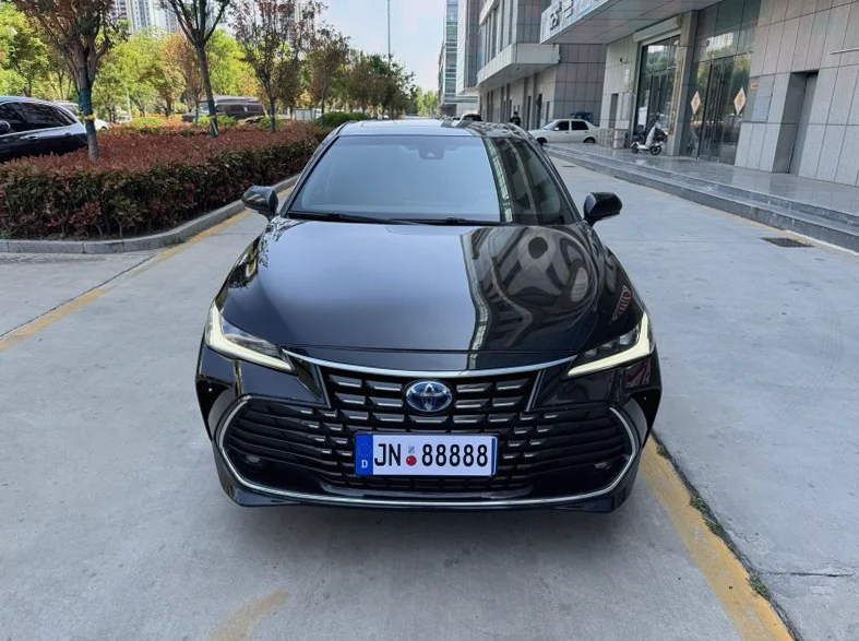 22年丰田亚洲龙双擎豪华版