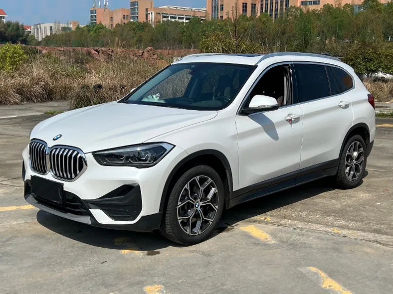 X1宝马 正面外观二
