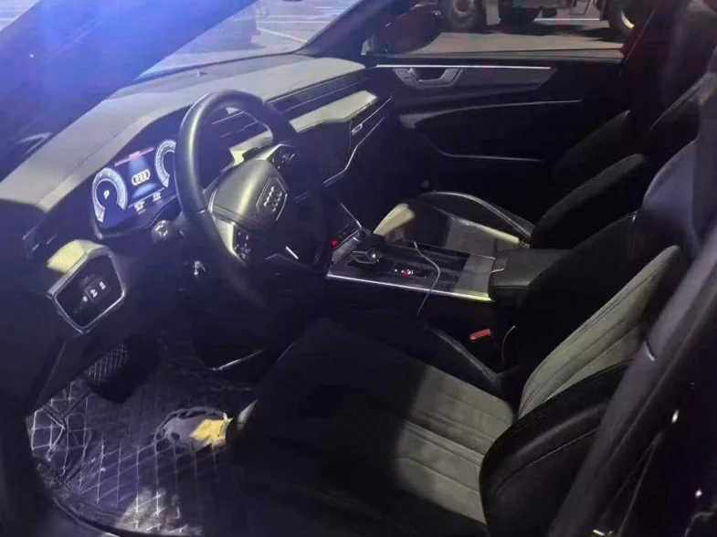 奥迪A6L 后面外观一