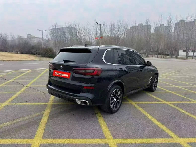 宝马X5 内饰后排