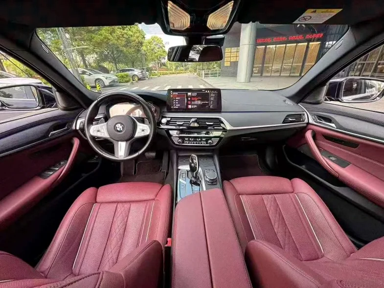 宝马5系 后面外观三