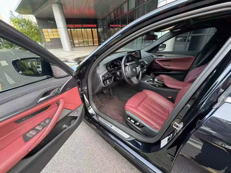 宝马5系 后面外观二