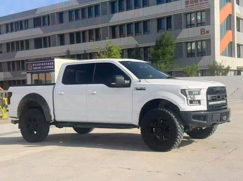 福特猛禽 正面外观三