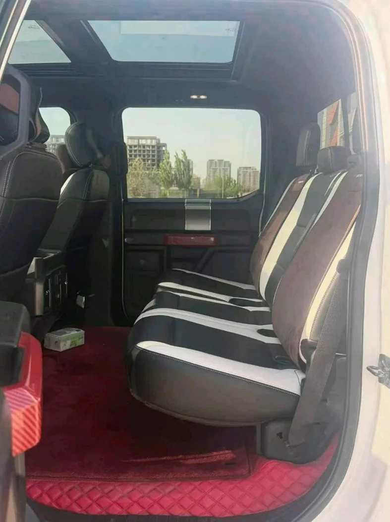 福特猛禽 后面外观三