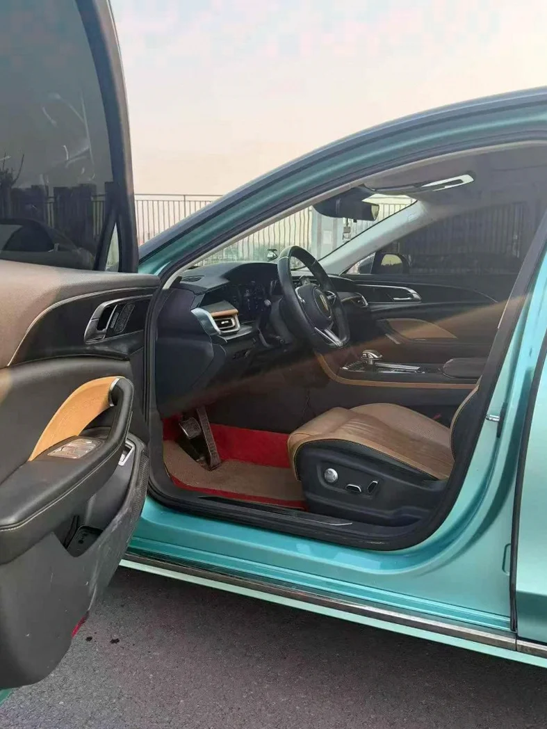 红旗H6 后面外观三