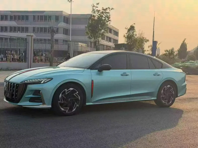 红旗H6 正面外观二