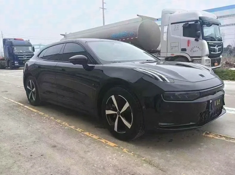 极氪汽车001 正面外观三