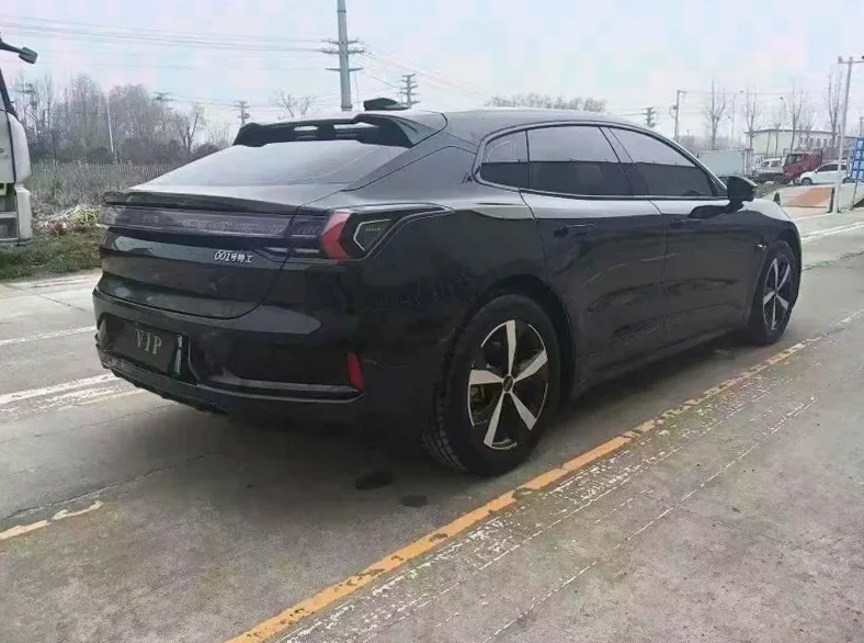 极氪汽车001 内饰后排