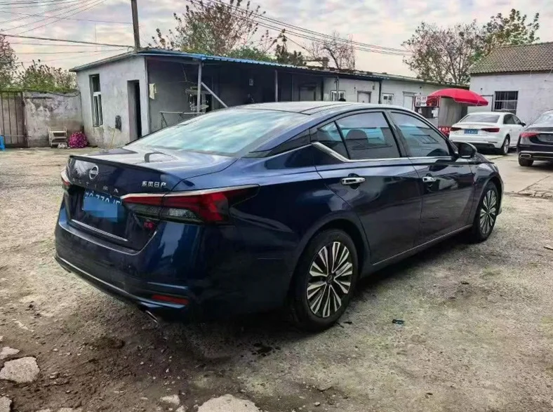 日产天籁 内饰前排