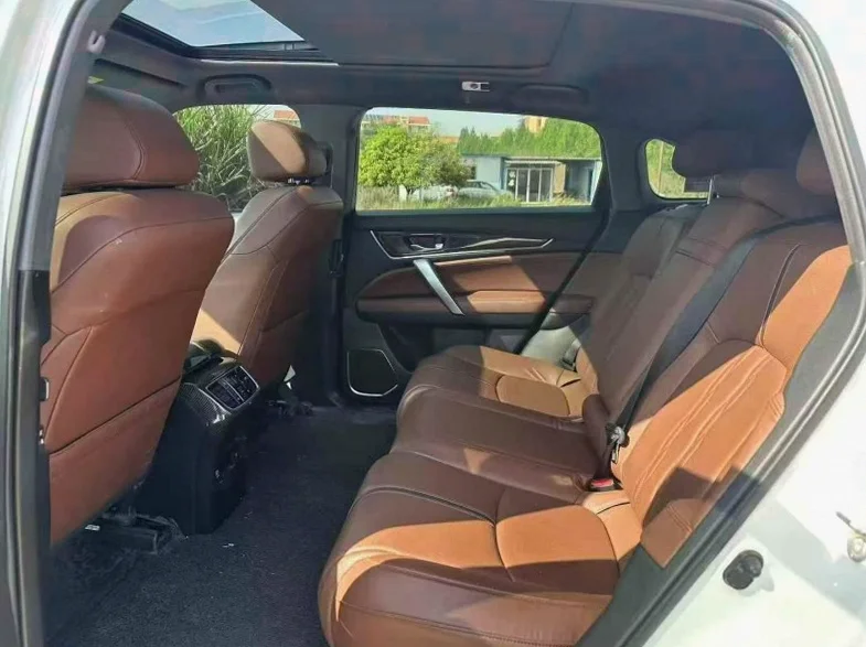 本田URV 后面外观二